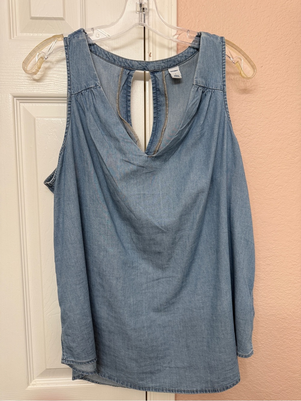 Old Navy Light Wash Chambray V-Neck Keyhole Tank Top - Size Large
